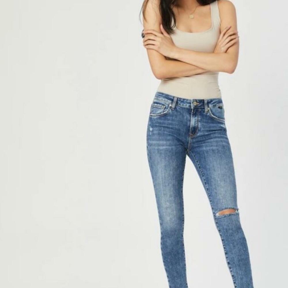 MAVI Alissa High-Rise Super Skinny Distressed Raw Hem Jeans, size 27